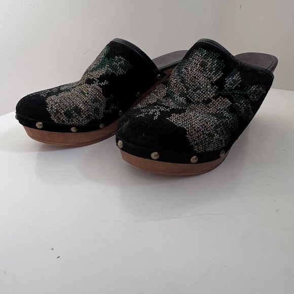 PENELOPE CHILVERS Black Suede Floral Print Mules Sz 38 - Picture 3 of 13